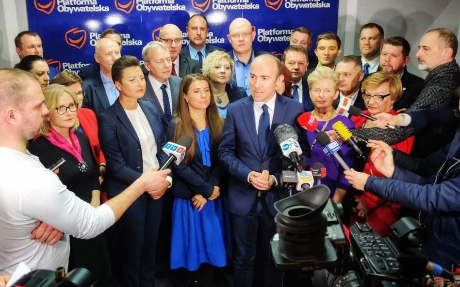 Zuzanna Dąbrowska: Koniec z uśmiechami, czas na ryzyko