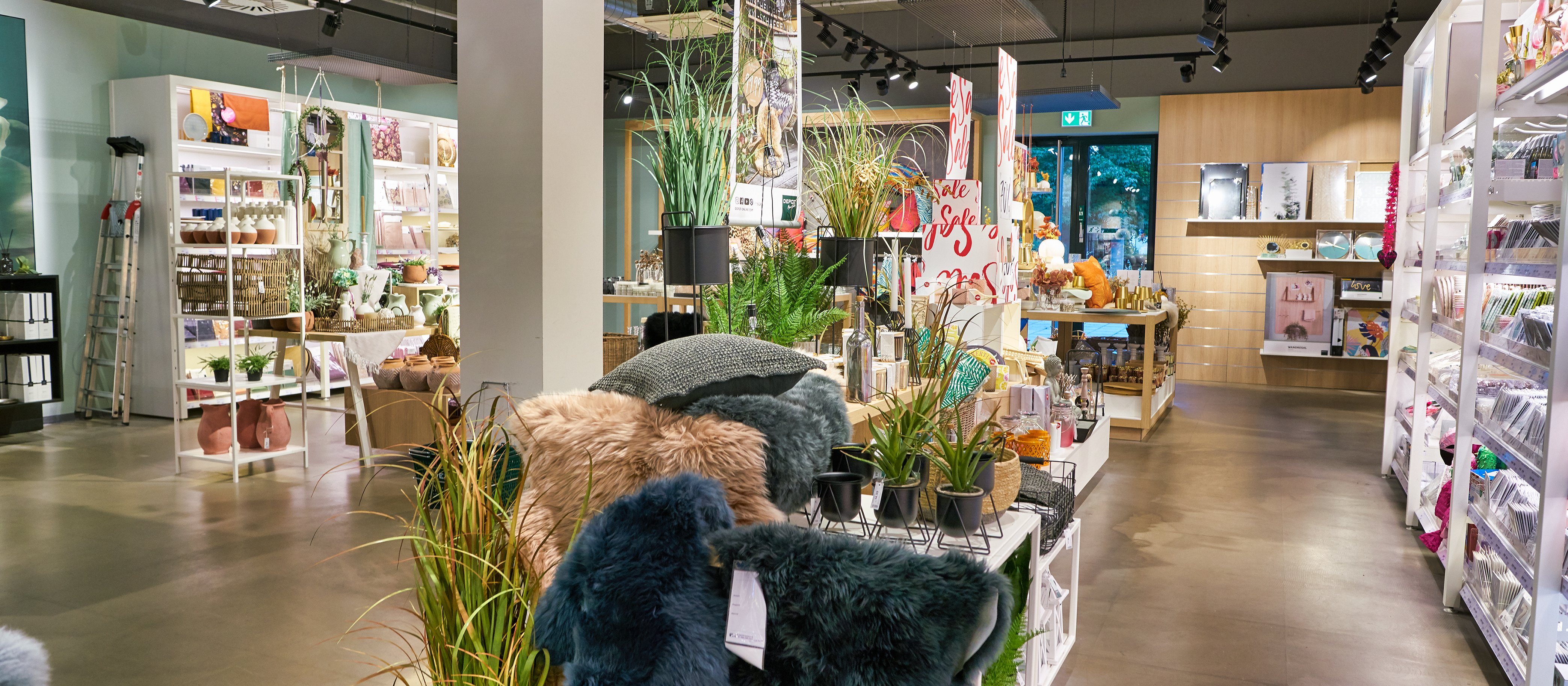 A well-known German chain is collapsing. They will close over 100 stores, hundreds of workers on the pavement