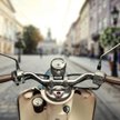Skutery będą napędzane silnikami benzynowymi albo elektrycznymi.