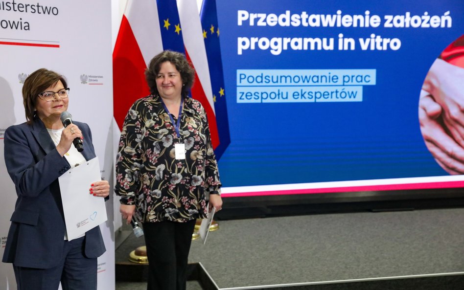 Minister zdrowia Izabela Leszczyna, przewodnicząca zespołu do spraw opracowania kryteriów programu p