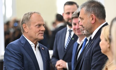 Premier Donald Tusk i minister sprawiedliwości Waldemar Żurek podczas posiedzenia rządu
