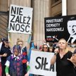 "Gruntujemy Cnoty Niewieście": Przeciw wizji ministra Przemysława Czarnka. Protest przed MEiN