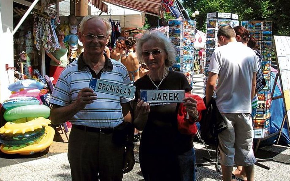 Jadwiga i Henryk Konarscy z Bydgoszczy, emerytowana ekonomistka, emerytowany wojskowy, z wczasów w M