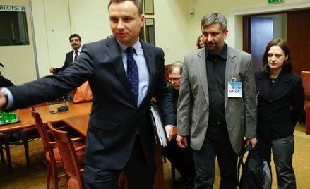 Państwo Bajkowscy wczoraj na posiedzeniu komisji w towarzystwie posła PiS Andrzeja Dudy