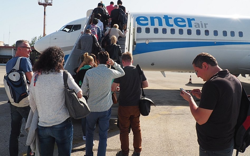 Coral powiększył zamówienie na czartery w Enter Airze