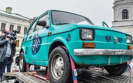 Fiat 126p z Suwałek dla Toma Hanksa