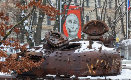 Rosjanie atakują Ukrainę z wózków golfowych. Przemysł nie nadąża za stratami