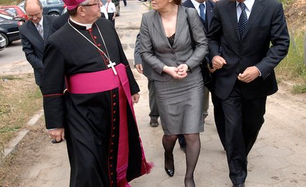 Abp Sławoj Leszek Głódź: Premier Tusk uprawia "zapateryzm" i demagogię
