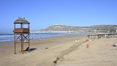 Agadir słynie z szerokiej plaży ciągnącej się wzdłuż oceanu