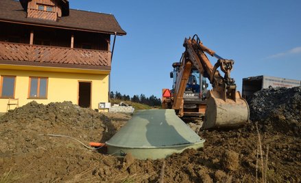 Właściciel domu może mieć własną oczyszczalnię ścieków, choć miejscowy plan ich zakazuje - wyrok WSA