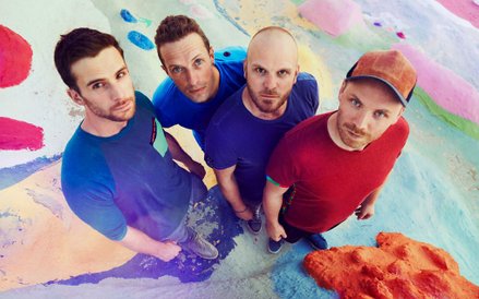 Coldplay zmienia muzyczną stylistykę, nie tracąc popularności.