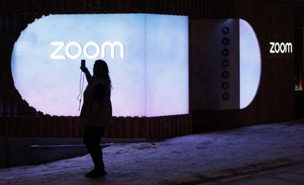 Francja porzuca Zoom i Teams. Rachunek za wolność cyfrową może być astronomiczny