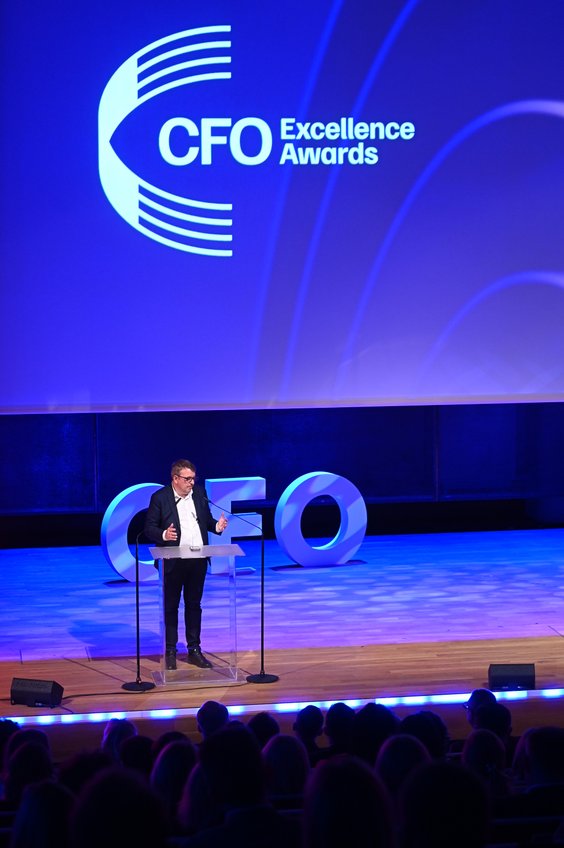 Dominique Rodier, VP R&D w firmie ADP, na początku wydarzenia przygotował „power speech” dla zgromad