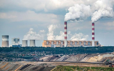 Greenpeace: emisje CO2 pobiły rekord, a politycy w letargu