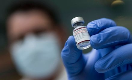 Belgijski sąd orzekł, że Polska musi zapłacić firmie Pfizer 5,6 mld zł za nieodebrane szczepionki pr