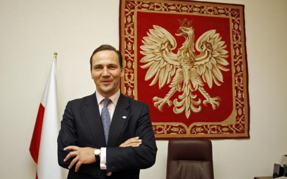 Radosław Sikorski nominuje dyplomatów zwolnionych przez Fotygę