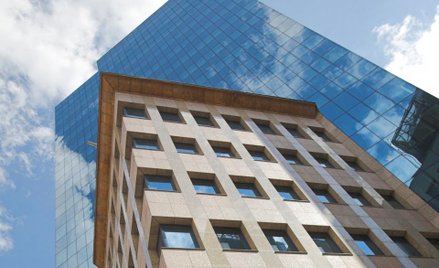 Warszawski biurowiec Moniuszki 1A od firmy Catalyst Capital kupuje CPI Property Group