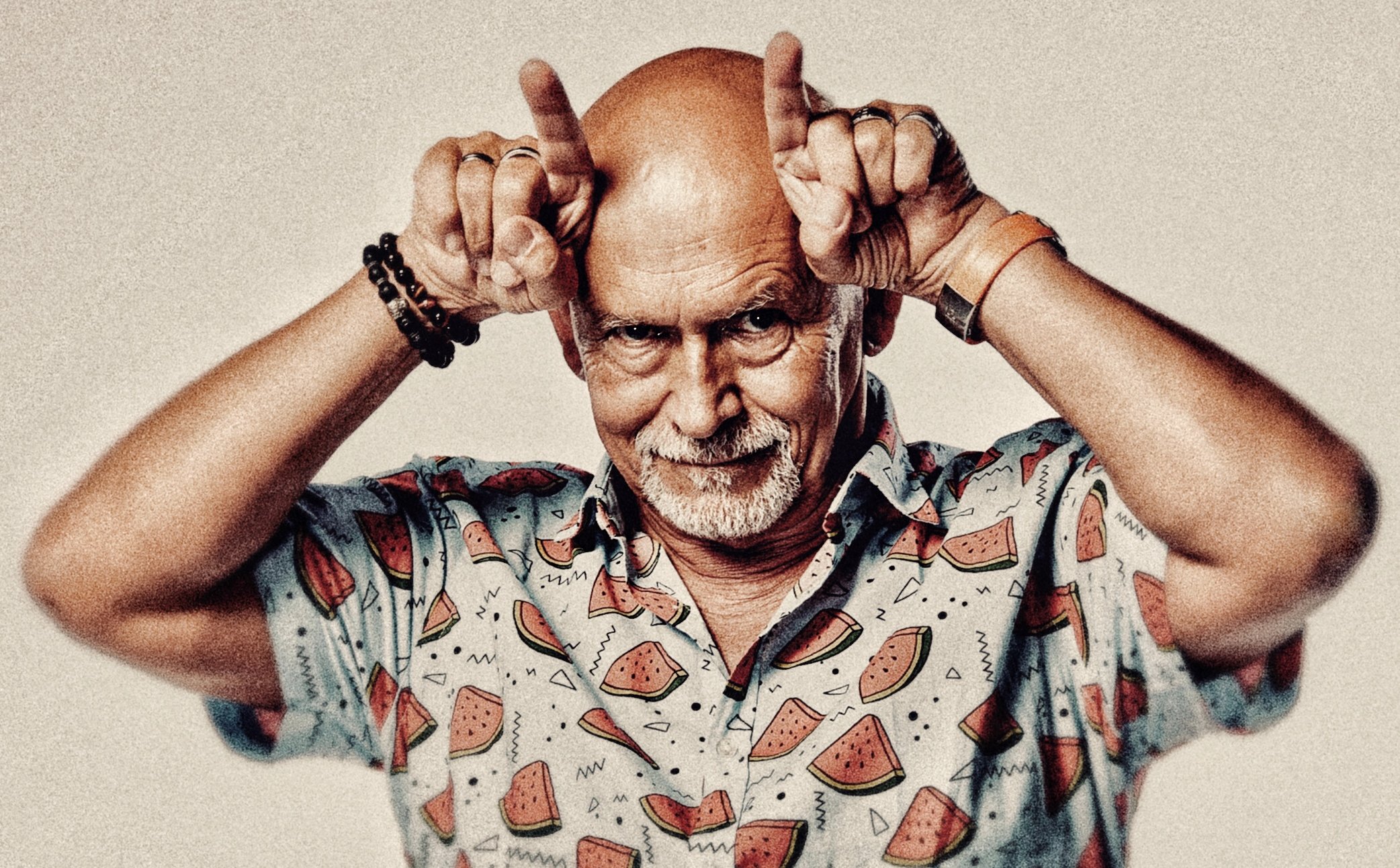 Andrzej Pągowski: Trzeba być wielkim miłośnikiem filmu, żeby strzelić sobie tatuaż z plakatem do „Misia”