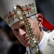 Papież przyjął rezygnację kardynała, który tuszował pedofilię