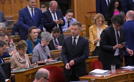 Posłowie zagłosowali za zawieszeniem immunitetu Petera Magyara