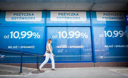 Kredyt konsumencki a wymóg widoczności informacji wymaganych prawem