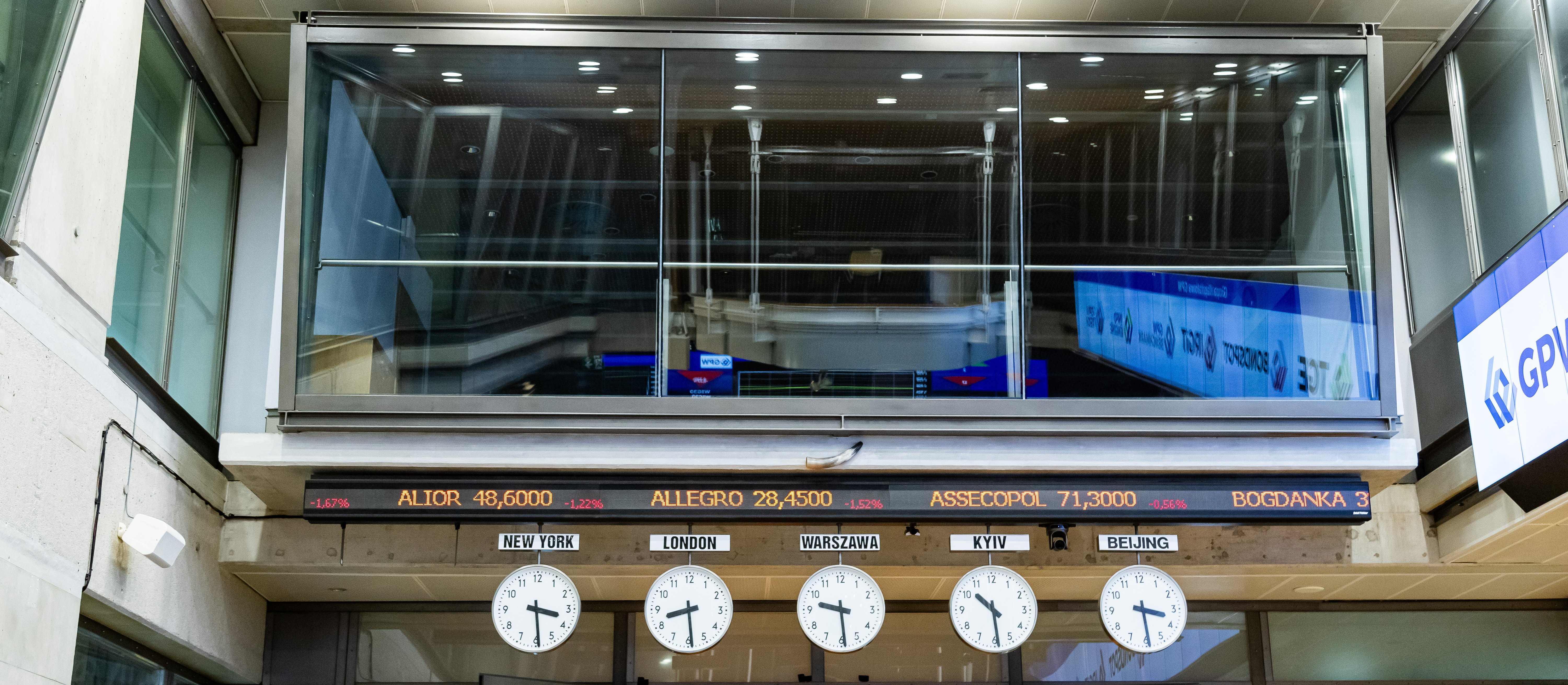 Inwestorzy w Warszawie łaskawiej spojrzeli na małe spółlki