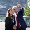 Sanna Marin i premier Norwegii Jonas Gahr Stoere przed Muzeum Muncha w Oslo