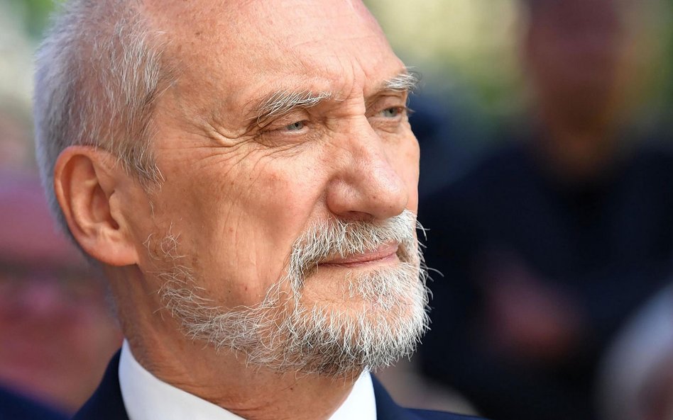 Macierewicz: Sikorski w imieniu PO opowiedział się za imperium niemieckim