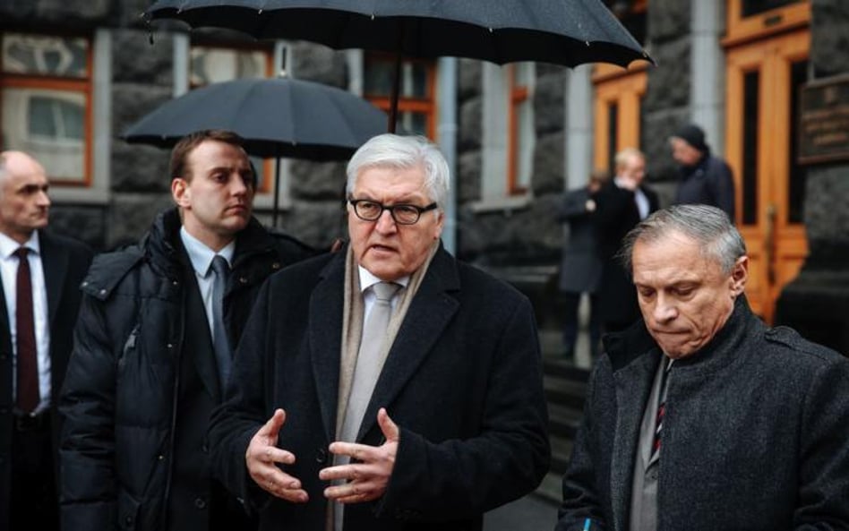 Szef niemieckiej dyplomacji Frank-Walter Steinmeier przekonywał w piątek w Kijowie do kompromisu z R