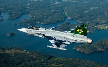 Pierwszy Gripen E dla Brazylii w dziewiczym locie. Fot./Saab.