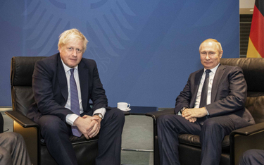 Boris Johnson i Władimir Putin podczas spotkania z 2020 roku