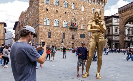 Florencja. Dziewczyna bez cokołu