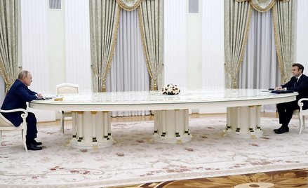 7 lutego prezydent Emmanuel Macron przez wiele godzin rozmawiał na Kremlu z prezydentem Władimirem P