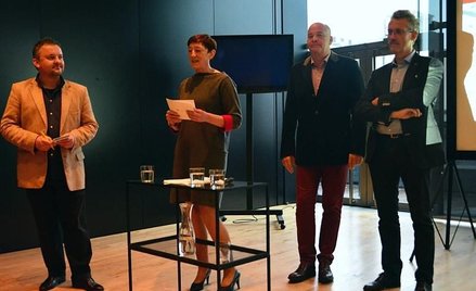 Od lewej: tłumacz, szefowa Austria.info w Polsce Gabriele Lenger, dyrektor Ski amadé Christoph Eisin