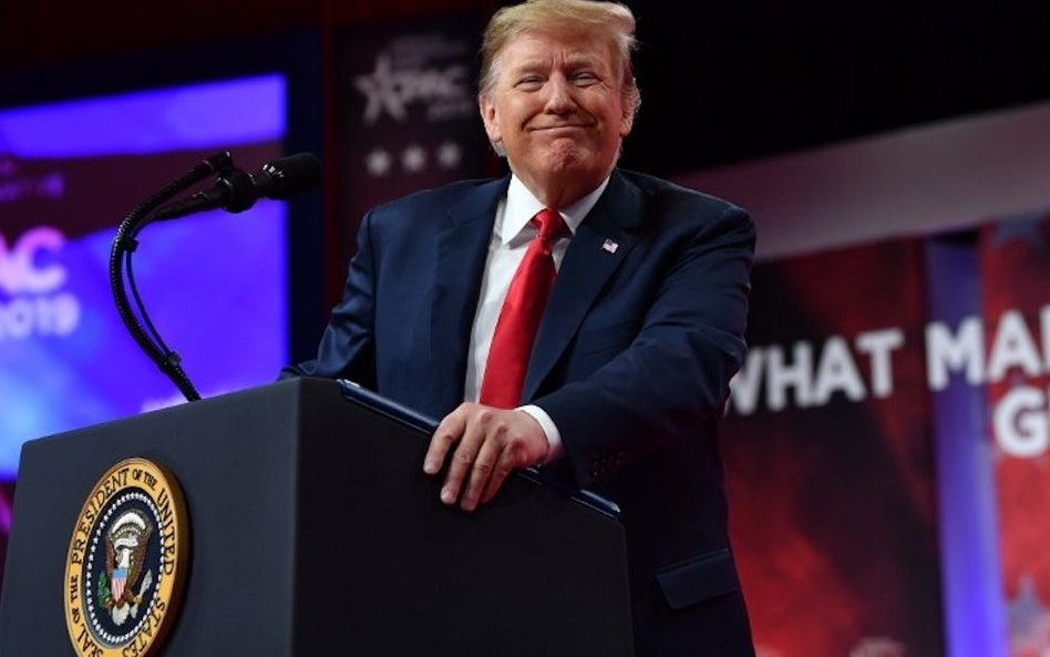 Trump bije w Twittera. Jarzombek: przenieście siedzibę do nas