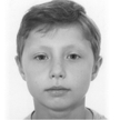11-letni Bartłomiej Drahynicz ma około 150 cm wzrostu, szczupłą budowę ciała, krótkie, ciemne włosy,