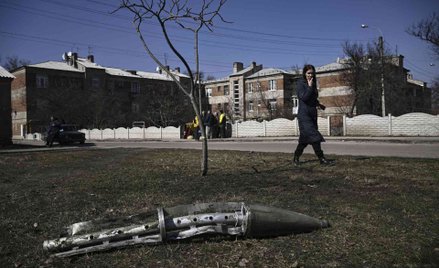 Szczątki rosyjskiej rakiety w Charkowie