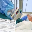 Dodatki dla lekarzy: ustawy covidowe opublikowane w Dzienniku Ustaw