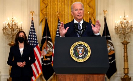 Gospodarcza agenda prezydenta Joe Bidena obejmuje odbudowę dróg, mostów, linii kolejowych oraz syste