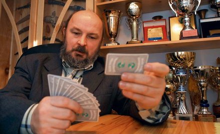 Krzysztof Martens gra w turniejach międzynarodowych. Jest uważany za jednego z najlepszych współczes