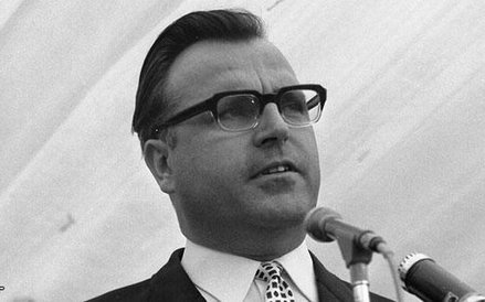 Młody szef rządu krajowego W 1966 Kohl został wybrany na krajowego przewodniczącego CDU w Nadrenii-P