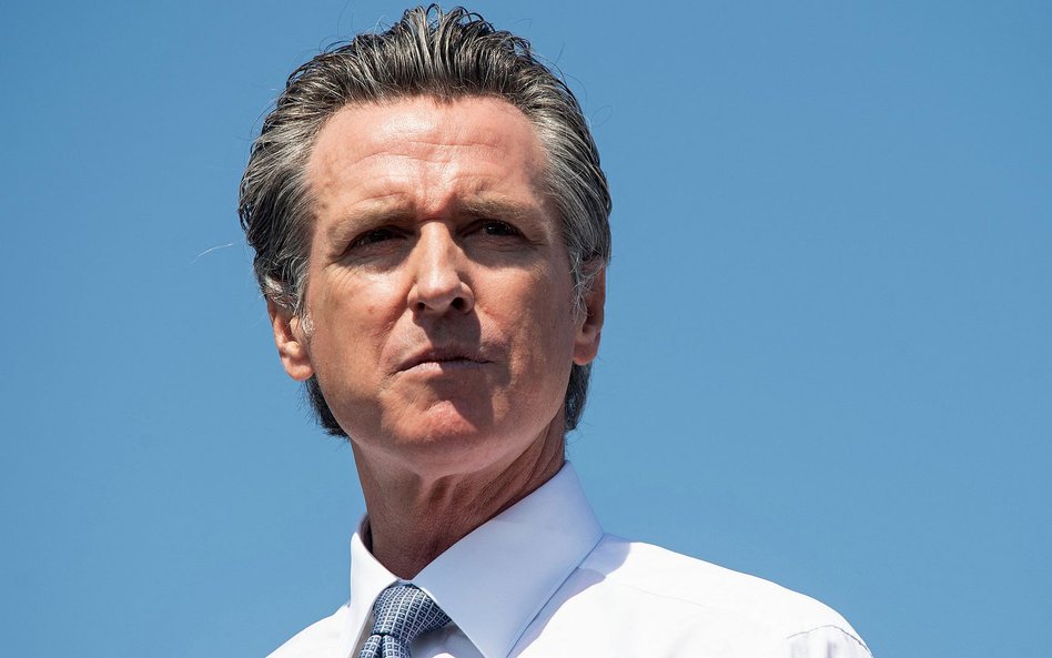 Gavin Newsom od 2011 do 2019 roku był zastępcą gubernatora Kalifornii Jerry'ego Browna, a od 7 stycz