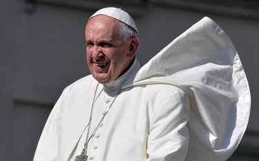 Papież Franciszek podkreśla, że uchodźcy nie mogą być kojarzeni z terrorystami