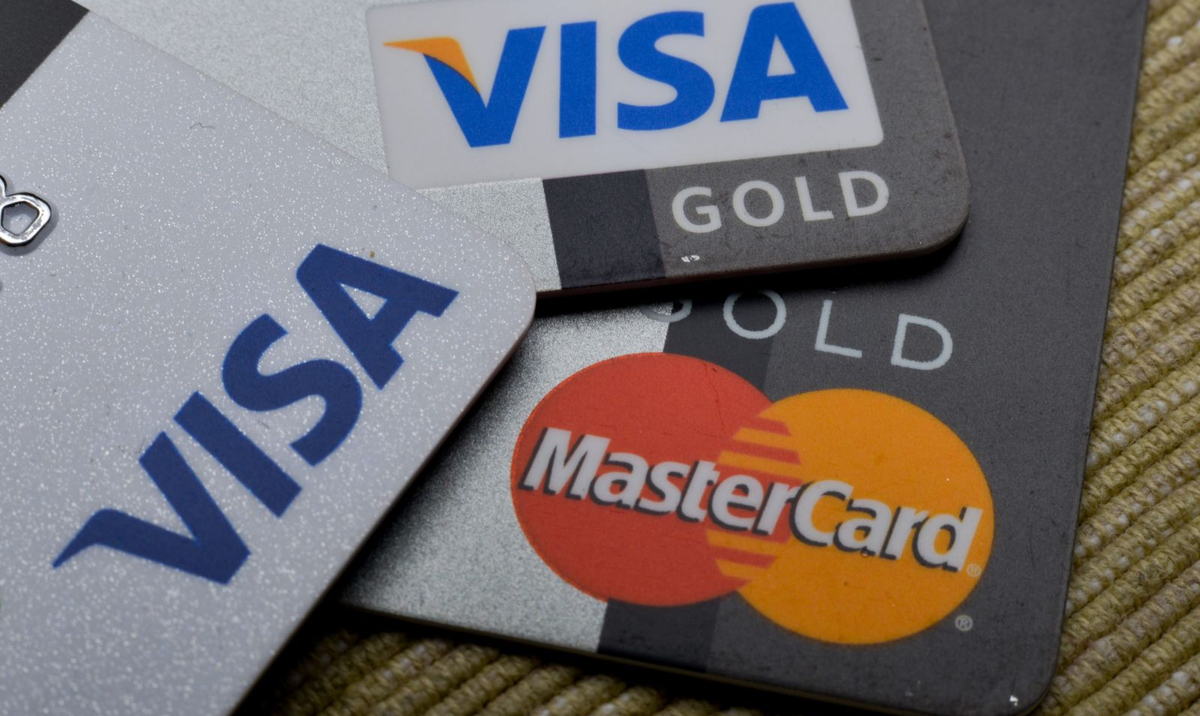 Mastercard y Visa restringen operaciones en Rusia.  Son responsables de las tres cuartas partes de los pagos.