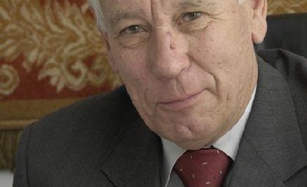 Gospodarka odrabia straty, ale zagrożeń nie brakuje