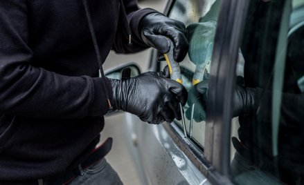Z roku na rok maleje liczba skradzionych w Polsce samochodów