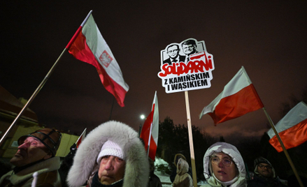Manifestacja przed aresztem śledczym w Radomiu