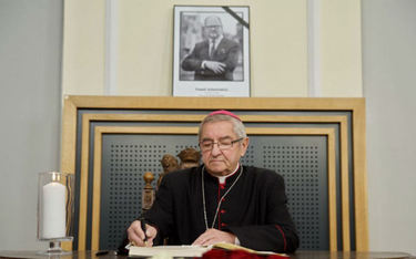 Metropolita Gdański Sławoj Leszek Głódź jako pierwszy zamieścił wpis w księdze kondolencyjnej, wyłoż