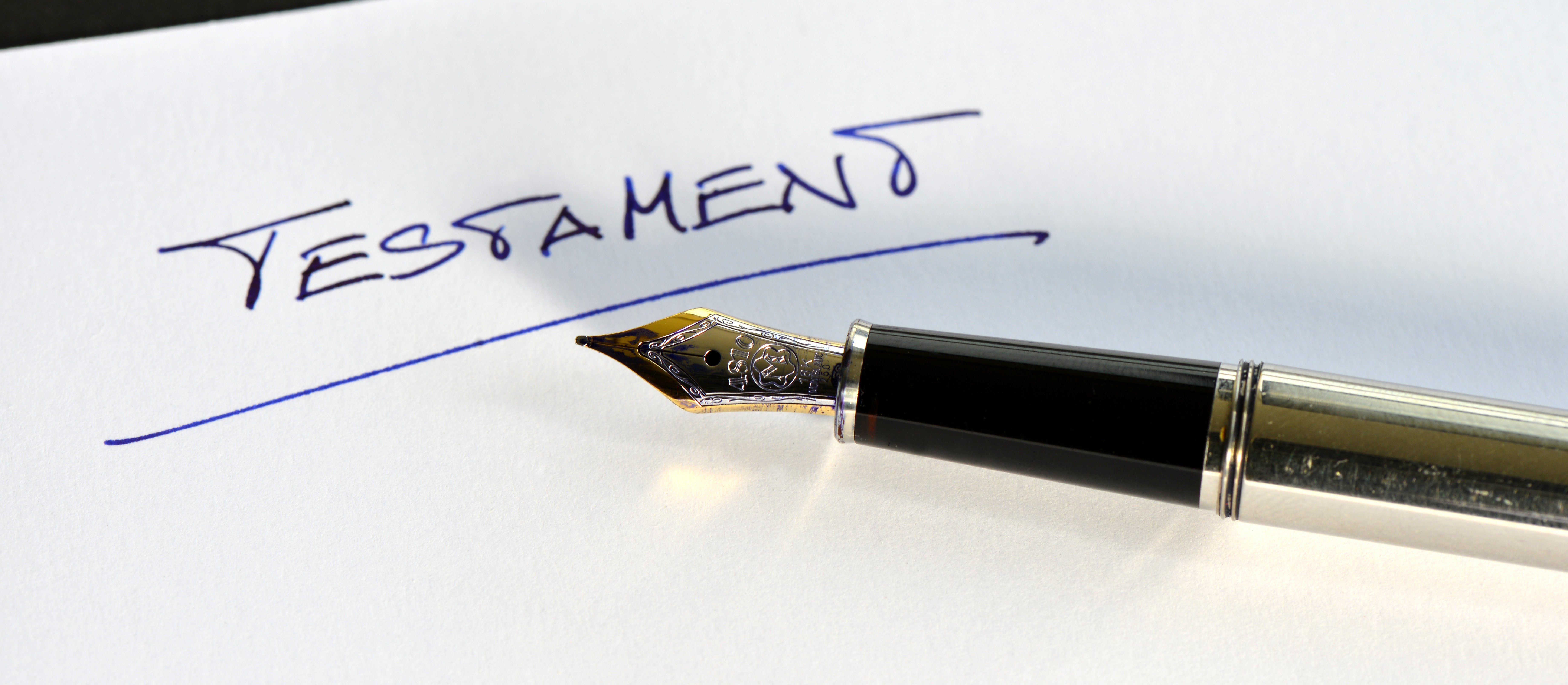 Wiek spadkodawcy nie dyskwalifikuje napisanego testamentu. Ważna decyzja Sądu Najwyższego