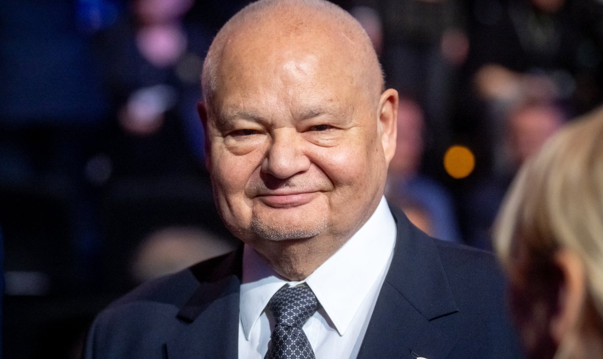 Adam Glapiński przyznał sobie premię: 15 pensji w skali roku